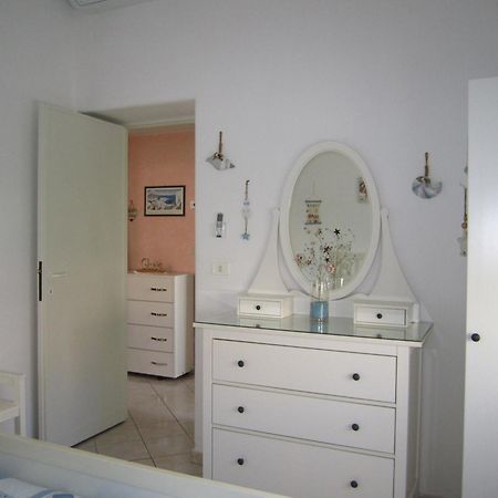 Ferienwohnung Alma Unica Fronte Mare Lido di Ostia Exterior foto