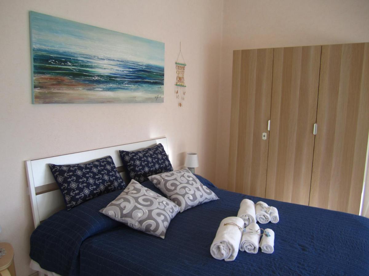 Ferienwohnung Alma Unica Fronte Mare Lido di Ostia Exterior foto