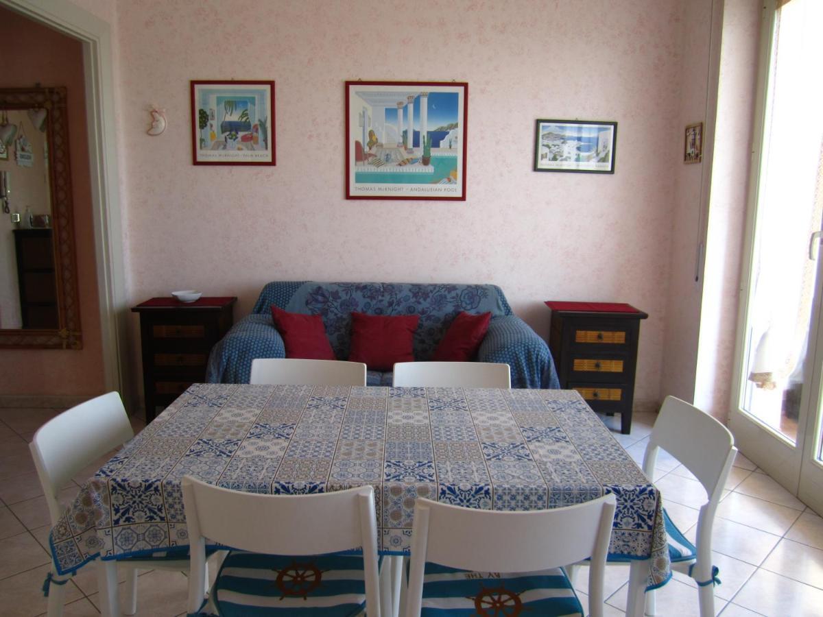 Ferienwohnung Alma Unica Fronte Mare Lido di Ostia Exterior foto