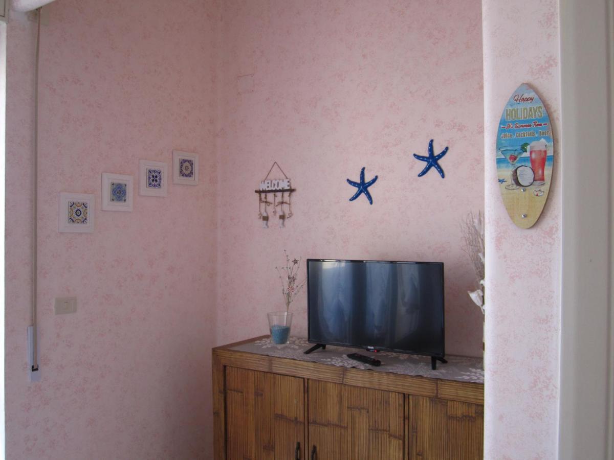 Ferienwohnung Alma Unica Fronte Mare Lido di Ostia Exterior foto
