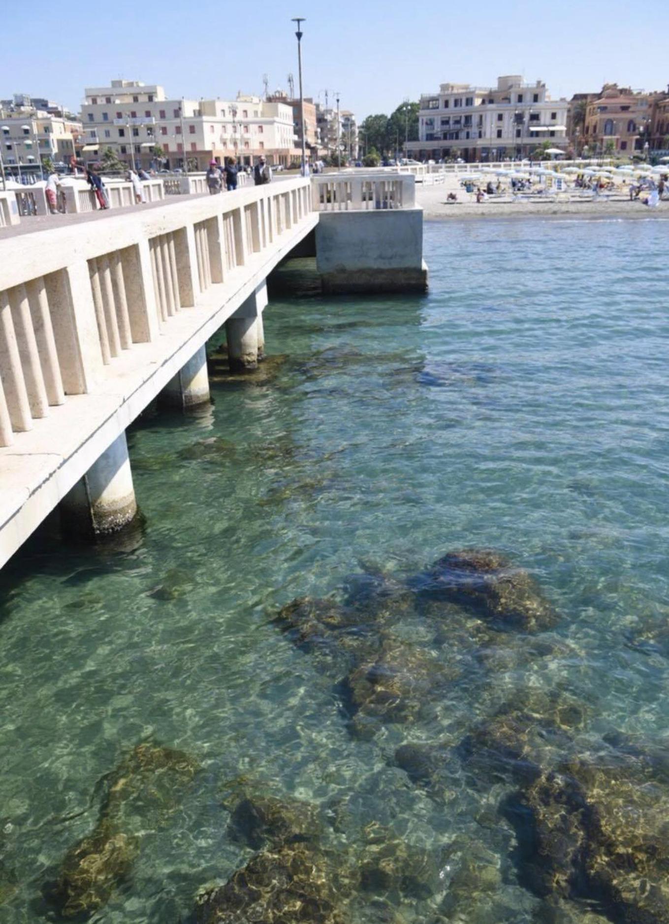 Ferienwohnung Alma Unica Fronte Mare Lido di Ostia Exterior foto